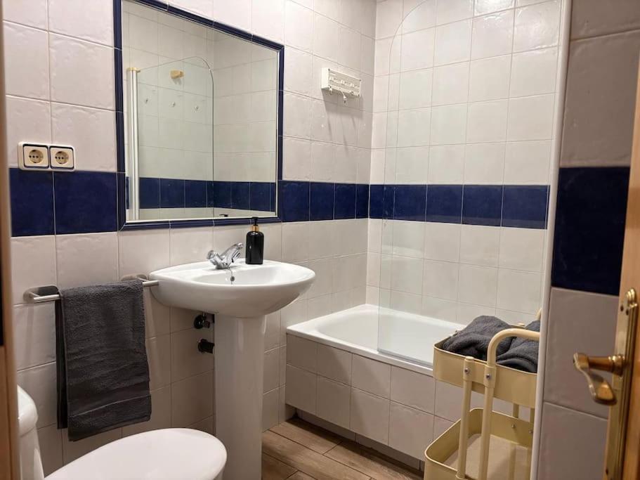 For You Rentals Coqueto Apartamento Temporal De Dos Dormitorios En El Corazon De Madrid Sgv63 Εξωτερικό φωτογραφία